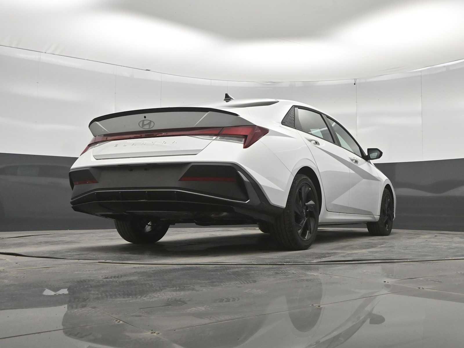 New 2026 Hyundai Elantra SEL Sport FWD image 42