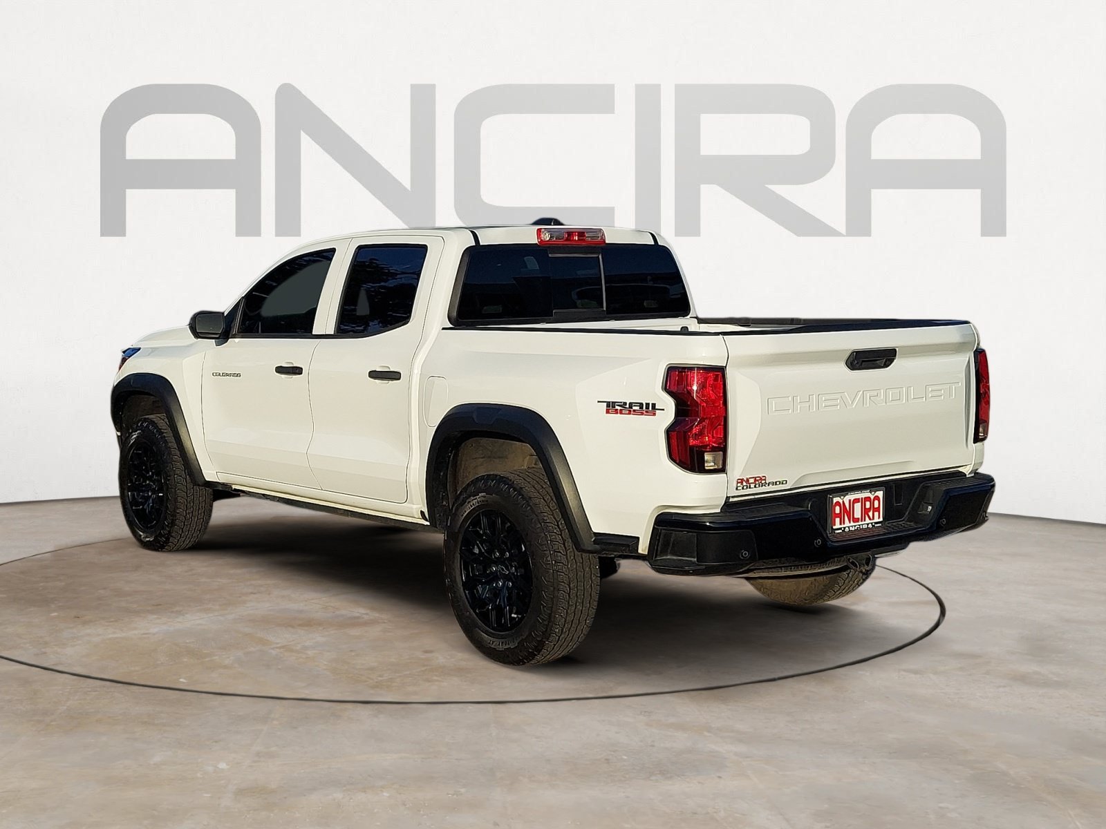 Used 2024 Chevrolet Colorado Trail Boss w/ Technology Package AWD/4WD image 8
