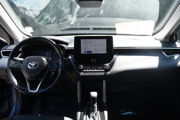 Certified 2023 Toyota Corolla Cross LE w/ Moonroof Package AWD/4WD image 18