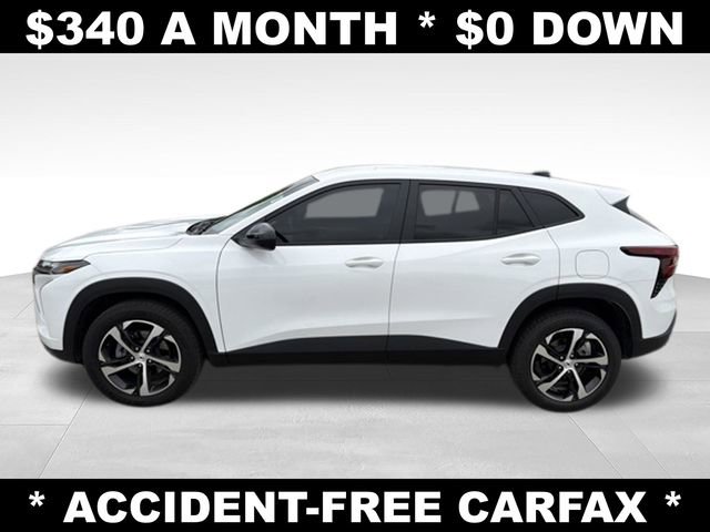 Used 2025 Chevrolet Trax RS w/ Driver Confidence Package FWD image 2