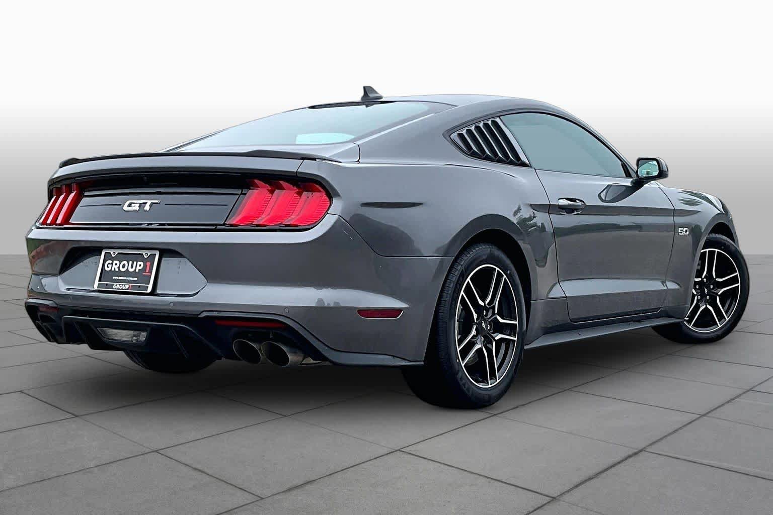 Used 2022 Ford Mustang GT RWD image 13