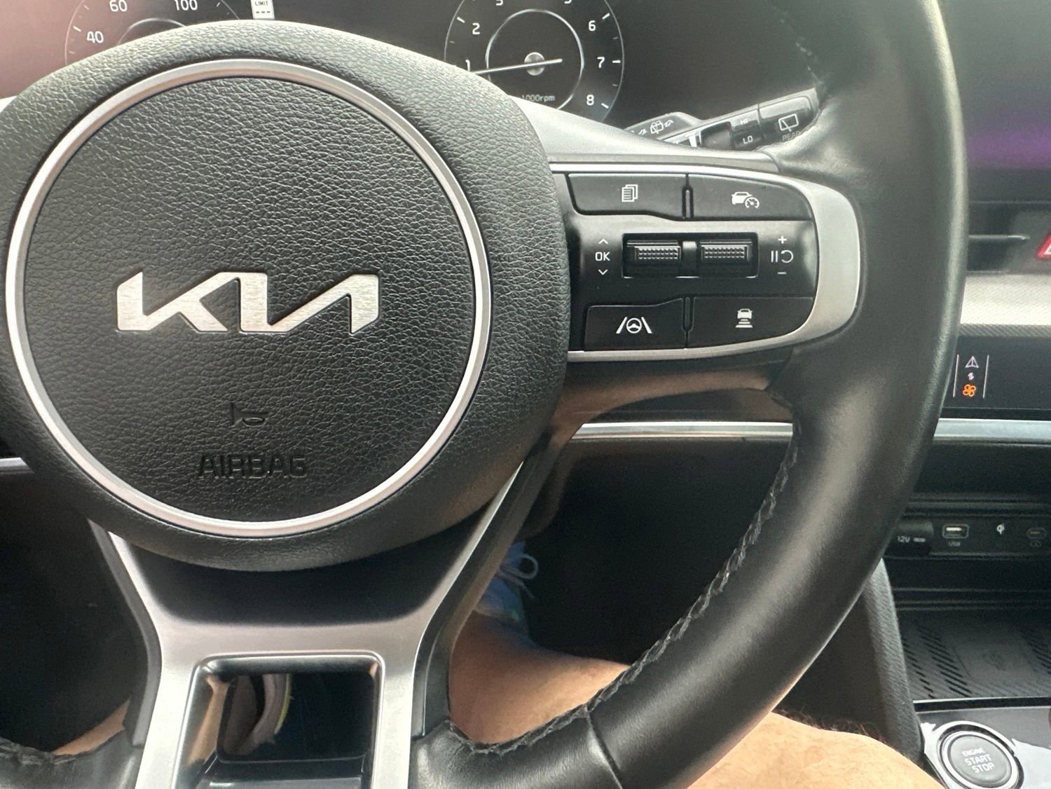 Used 2023 Kia Sportage SX FWD image 30