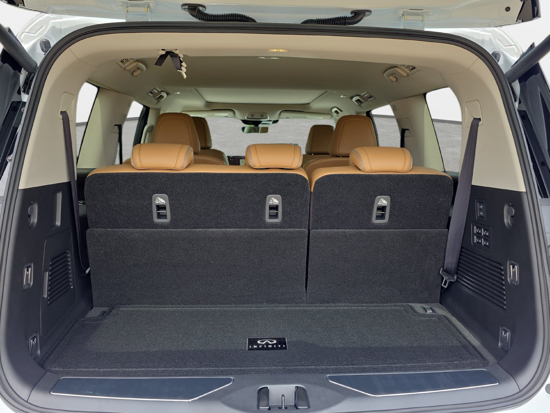 New 2027 INFINITI QX80 Luxe w/ Cargo Package AWD/4WD image 12