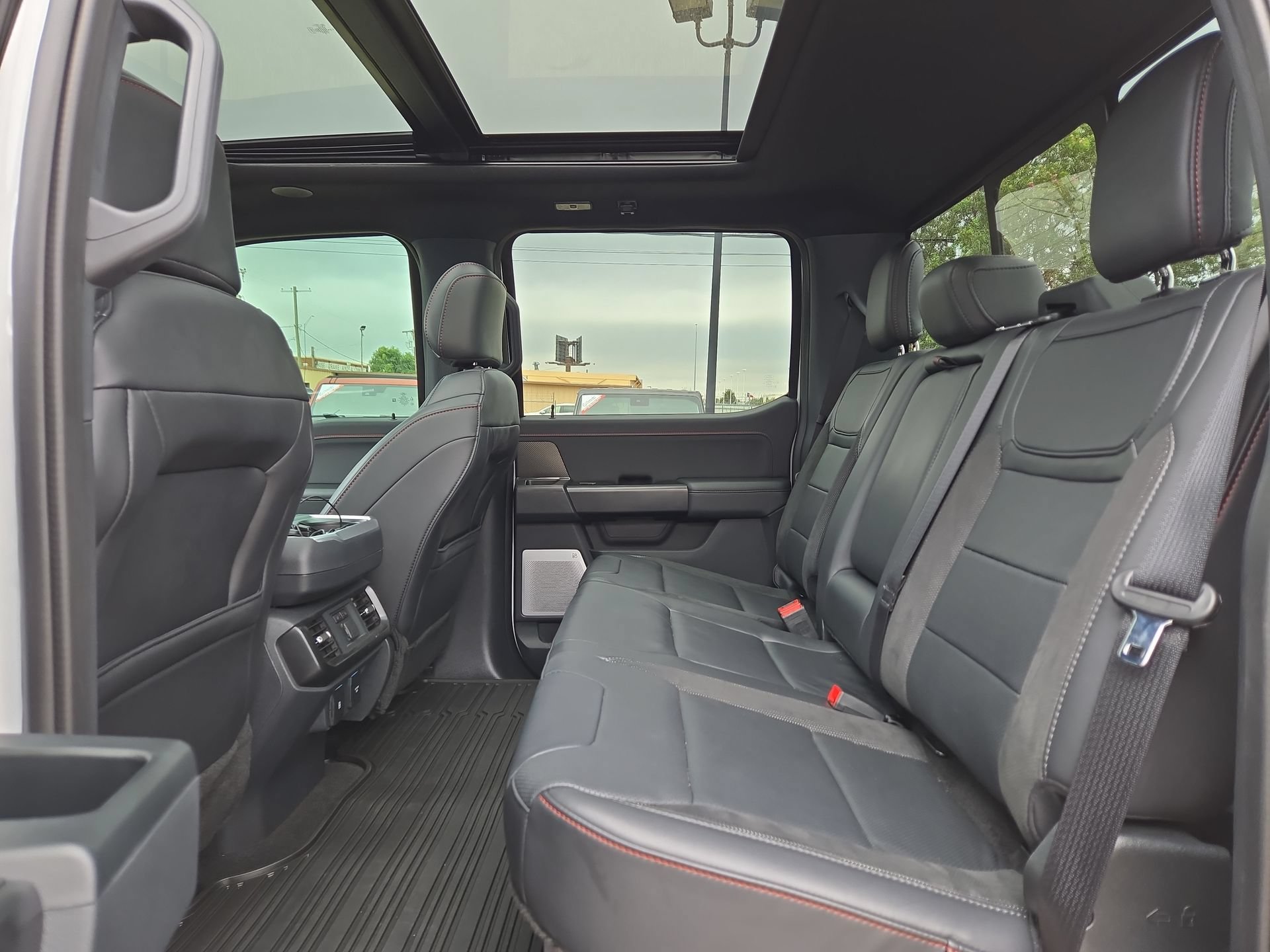 Used 2025 Ford F150 Raptor AWD/4WD image 13