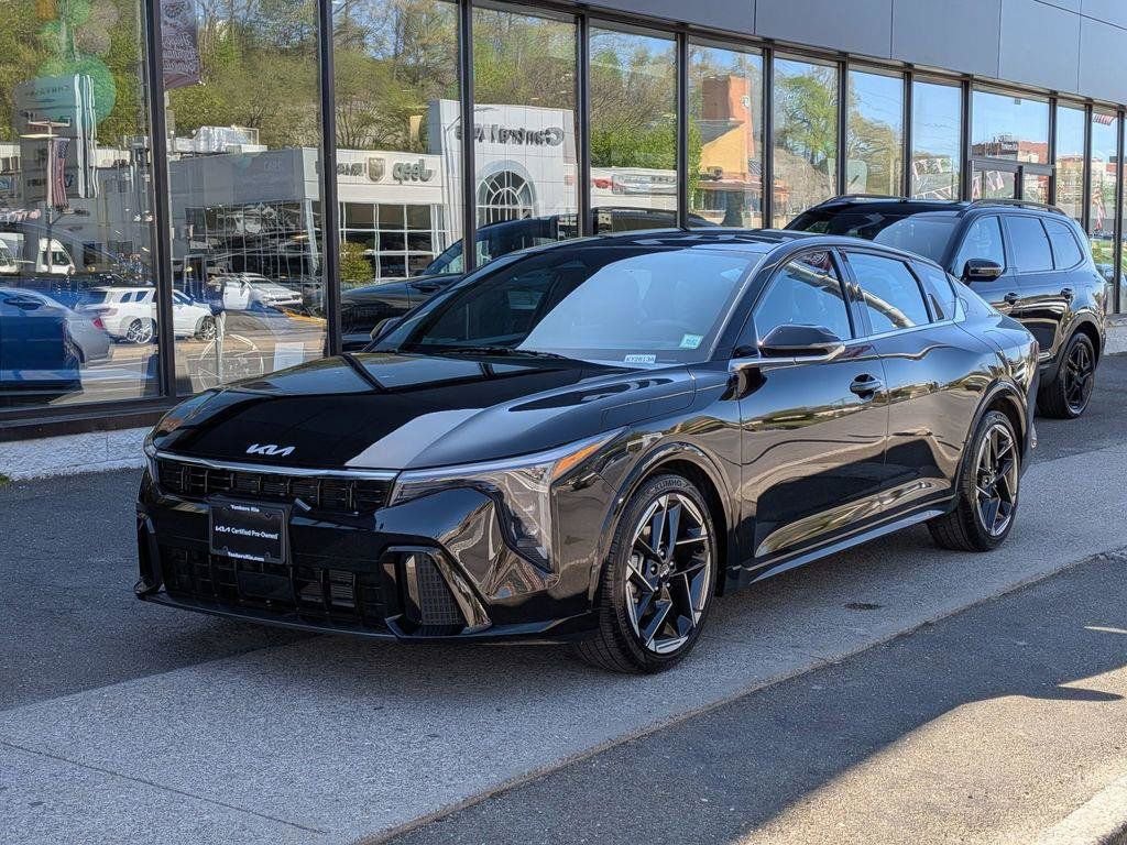Used 2025 Kia K4 GT-Line w/ GT-Line Premium Package image 1