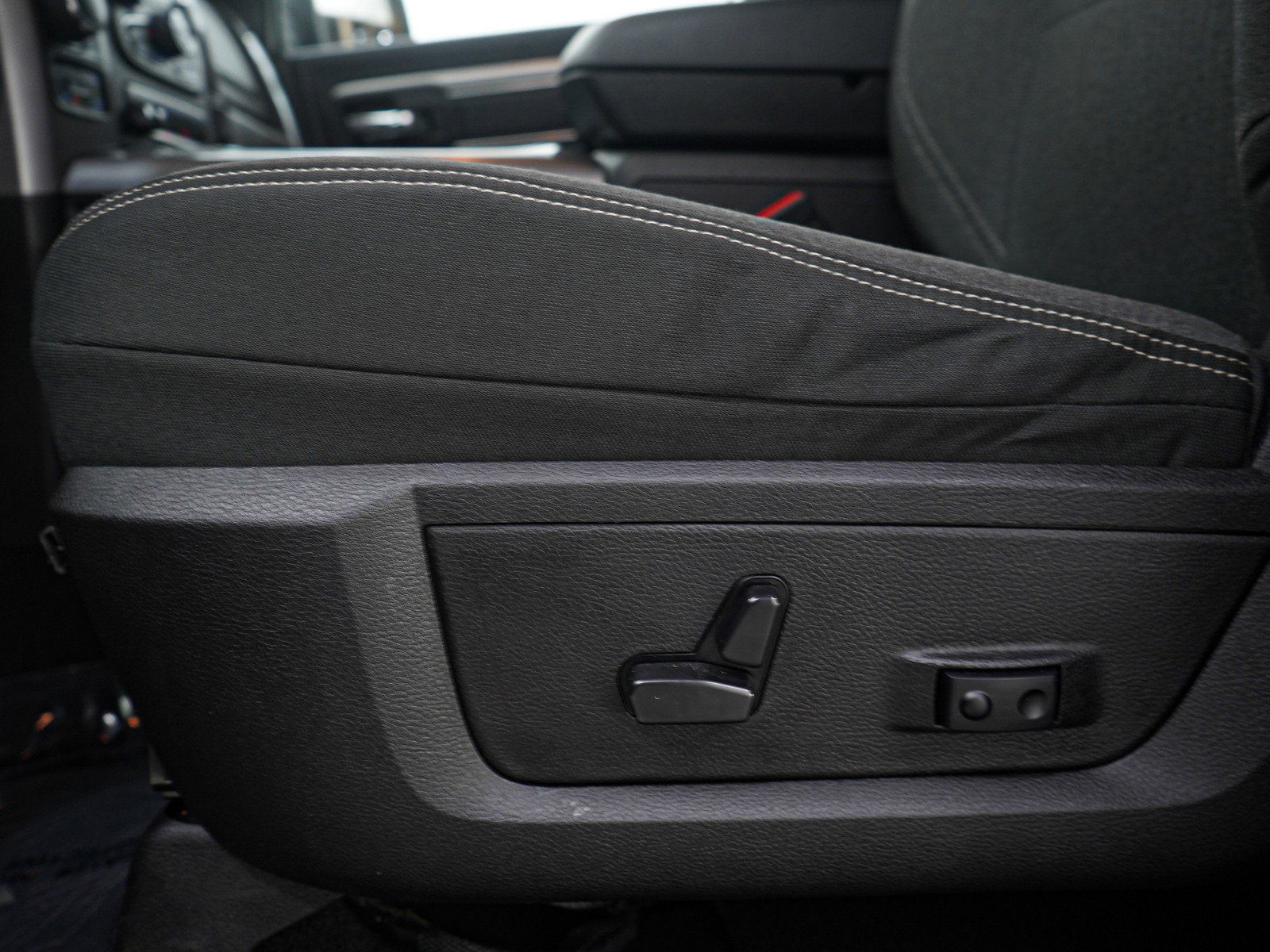 Used 2023 RAM 1500 Classic Warlock image 24