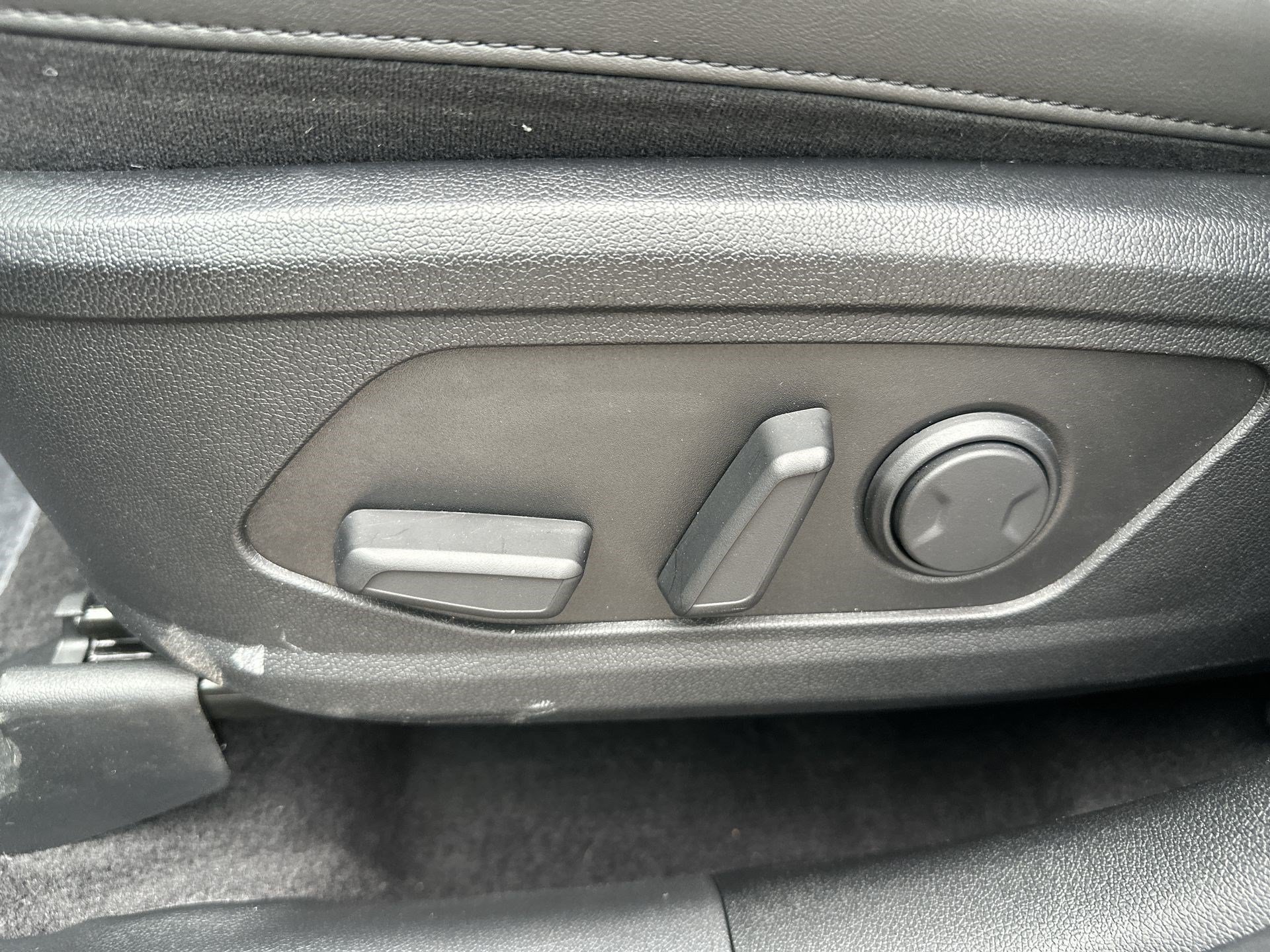 Used 2025 Kia Sorento EX w/ Panoramic Sunroof Package AWD/4WD image 14