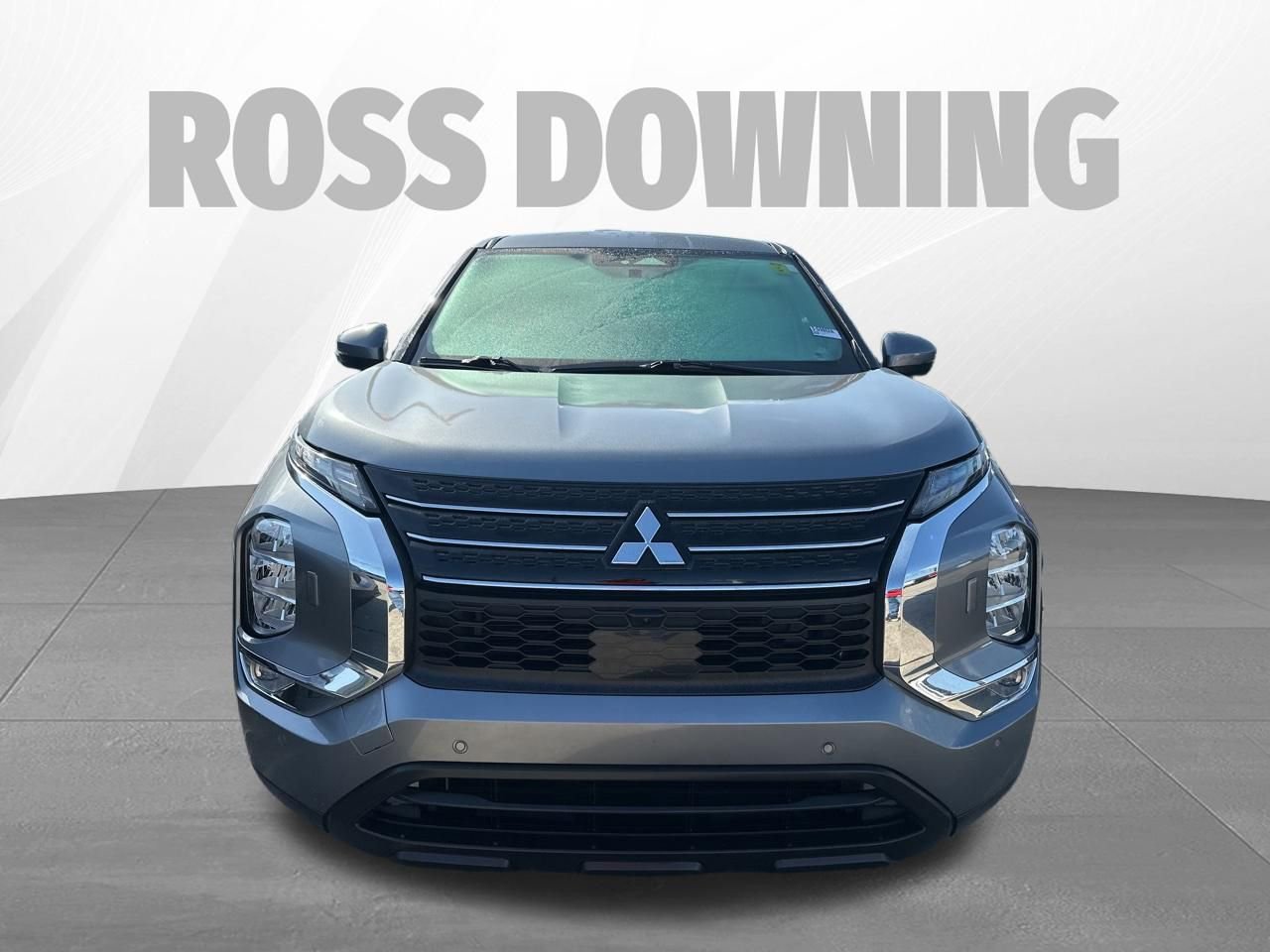 Used 2023 Mitsubishi Outlander SE AWD/4WD image 2