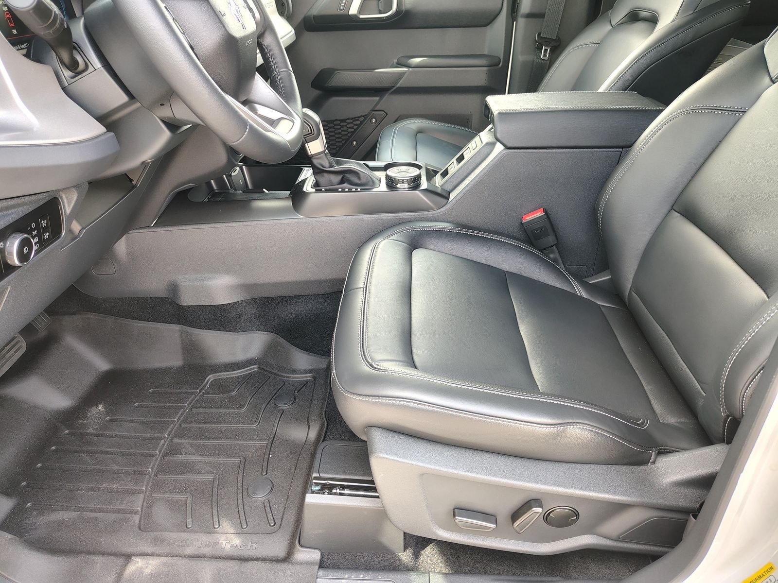 New 2026 Ford Bronco Outer Banks AWD/4WD image 15