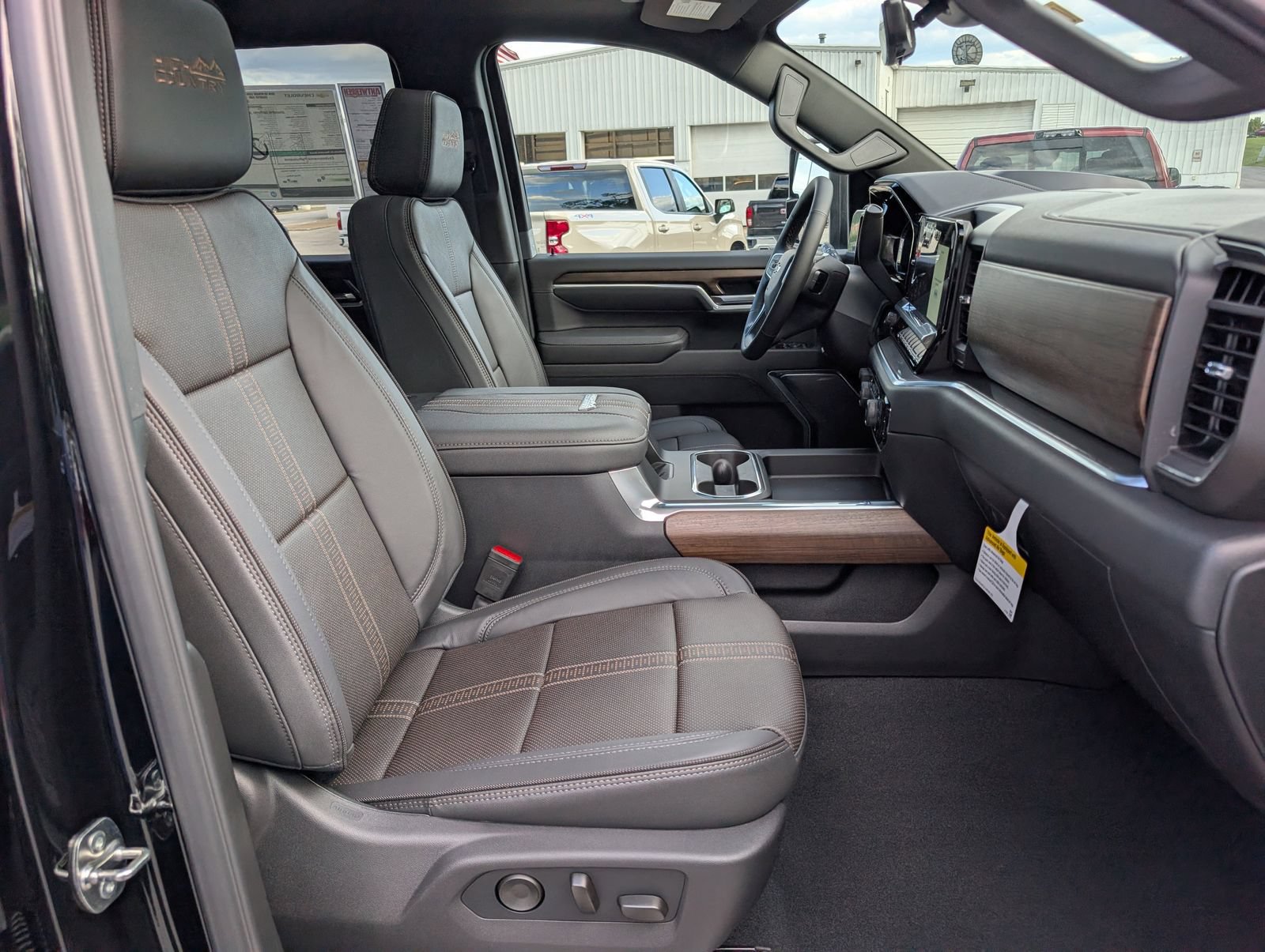New 2026 Chevrolet Silverado 2500 High Country w/ High Country Premium Package AWD/4WD image 10