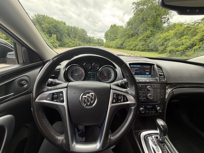 Used 2013 Buick Regal Premium FWD image 12