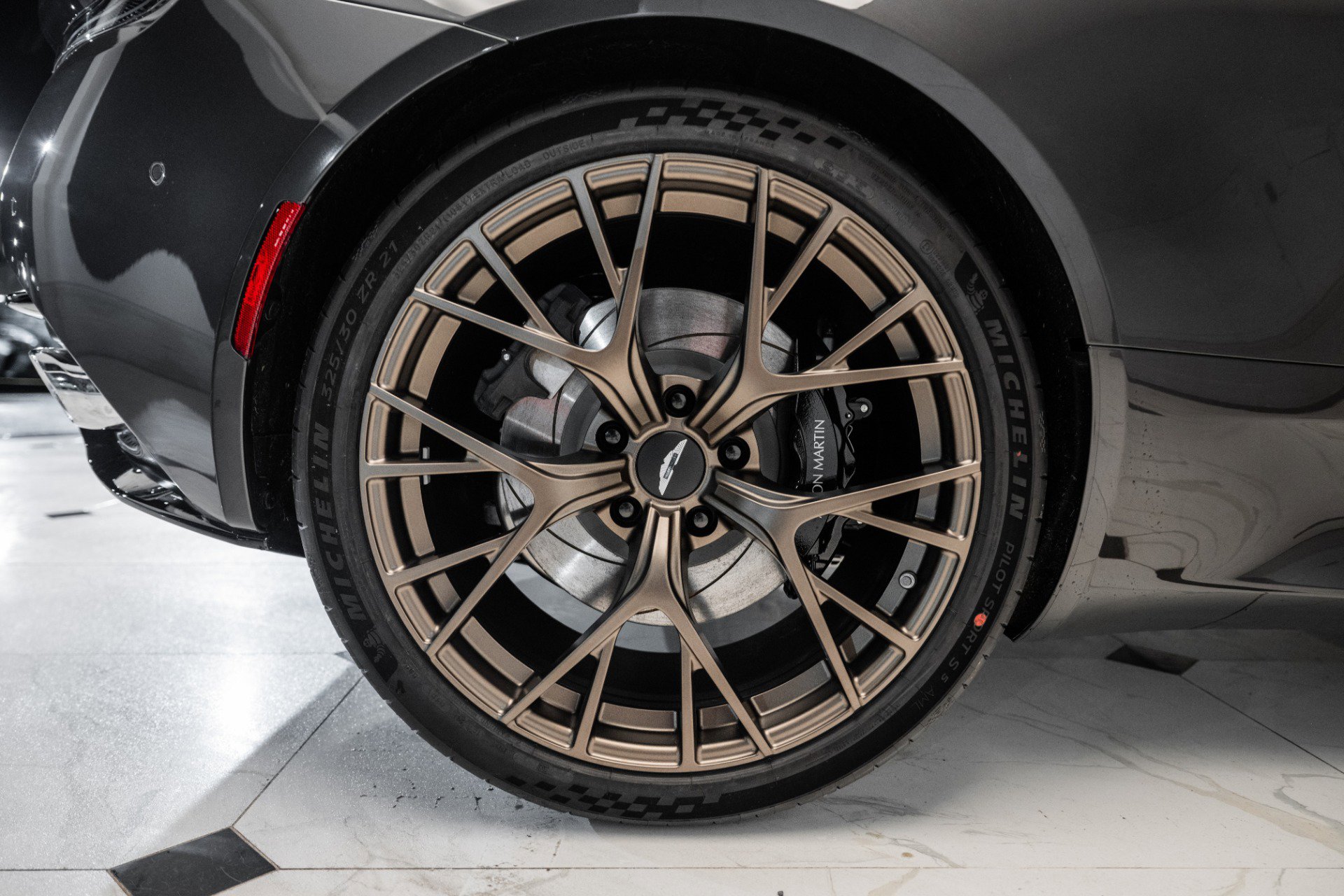 Used 2025 Aston Martin DB12 Coupe image 45