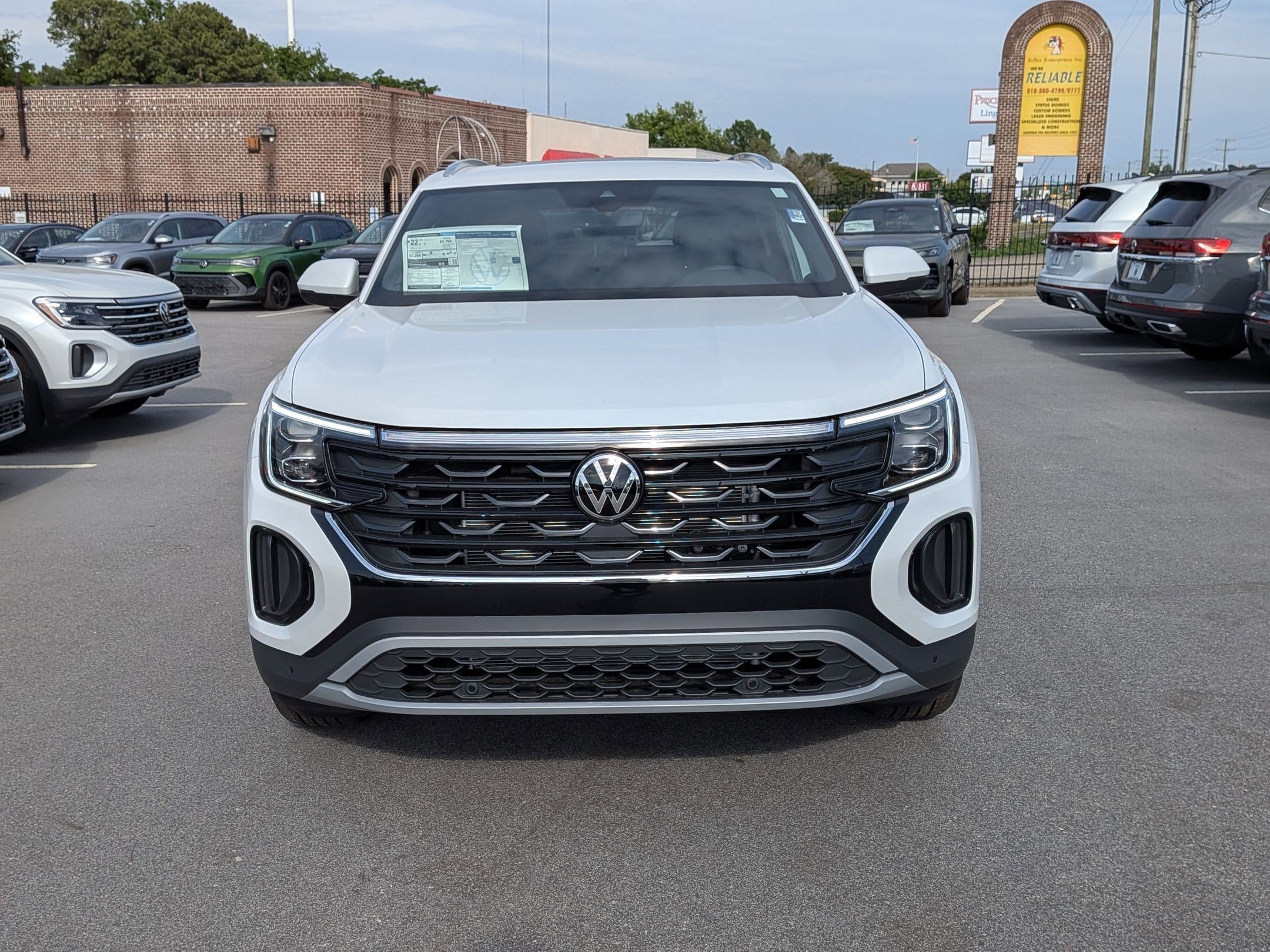 New 2026 Volkswagen Atlas Cross Sport SE AWD/4WD image 8