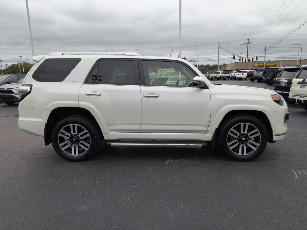 Used 2022 Toyota 4Runner Limited AWD/4WD image 6