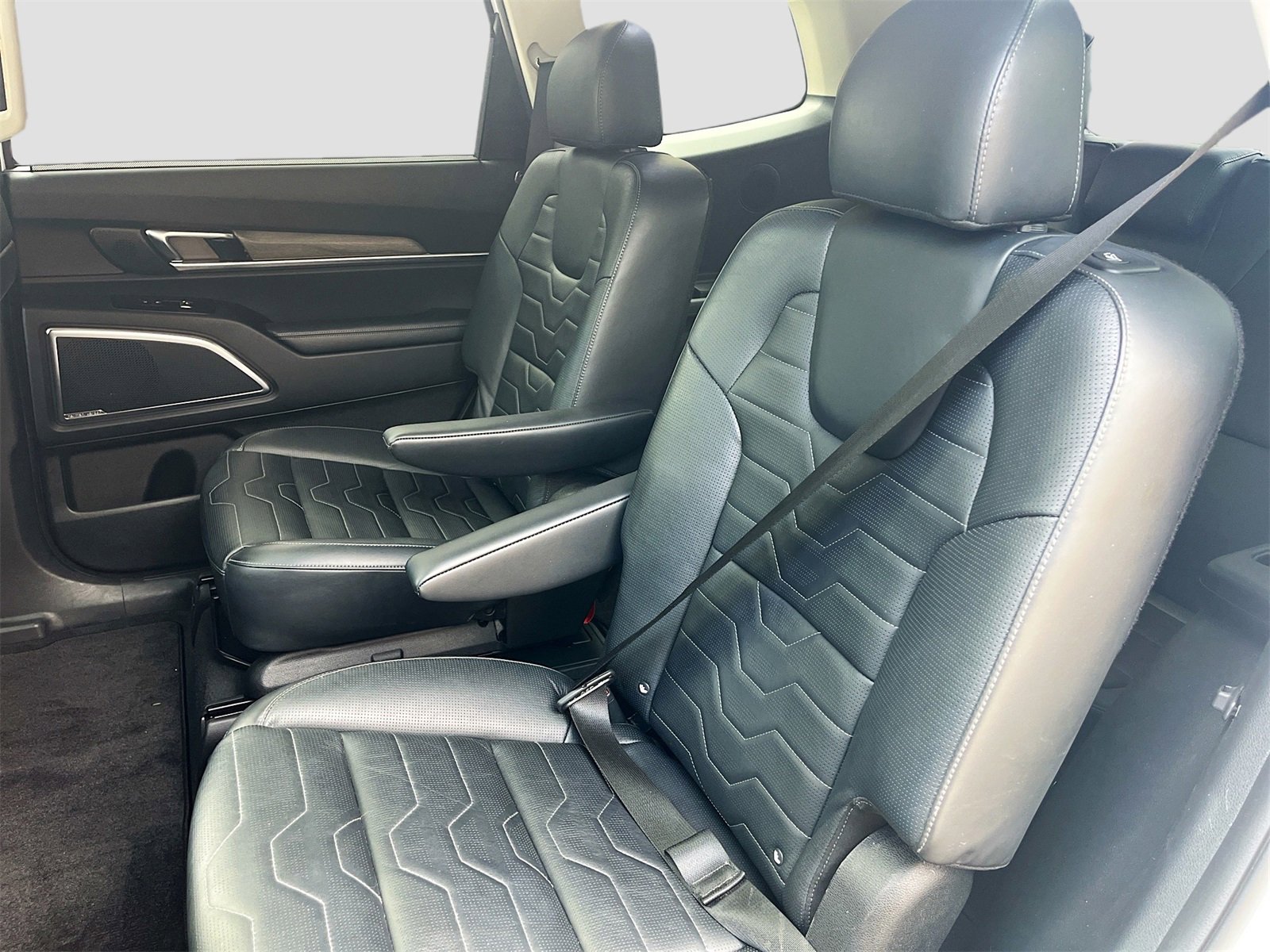 Used 2022 Kia Telluride SX w/ SX Prestige Package image 26