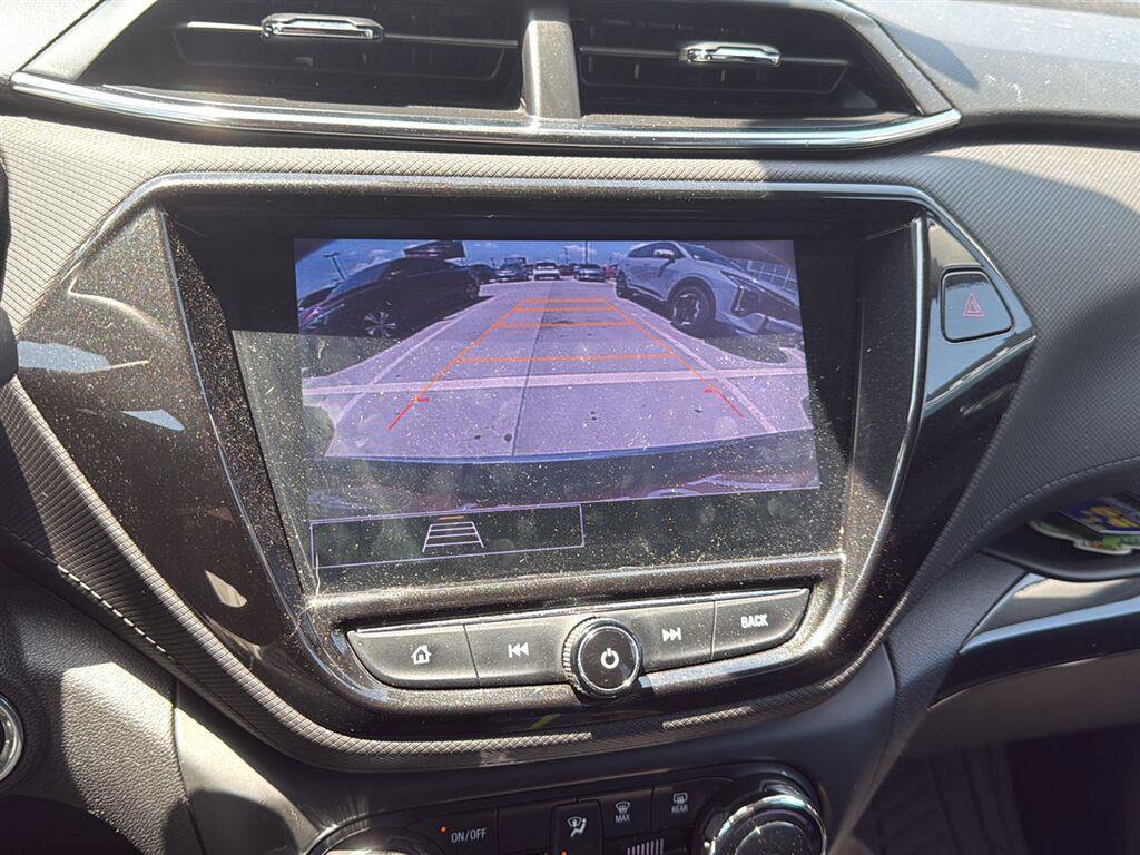 Used 2022 Chevrolet TrailBlazer LT w/ Convenience Package FWD image 6