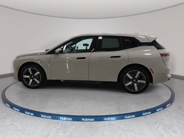Certified 2026 BMW iX xDrive45 AWD/4WD image 8