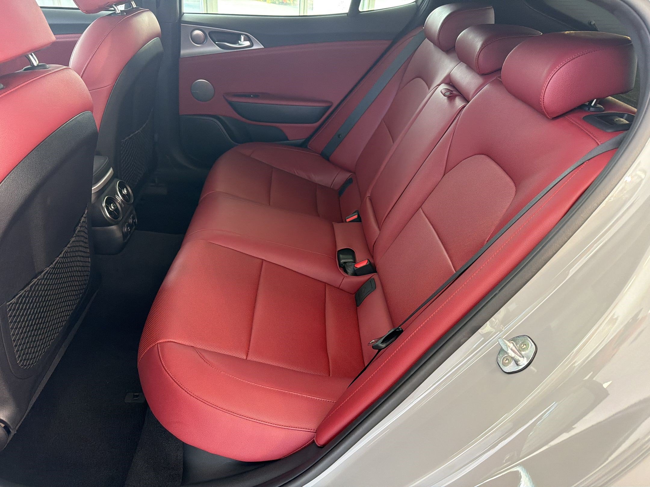 Used 2020 Kia Stinger GT1 RWD image 25