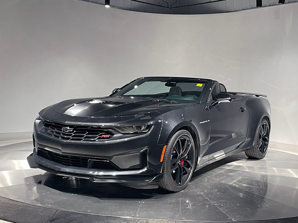 Used 2024 Chevrolet Camaro LT RWD image 2
