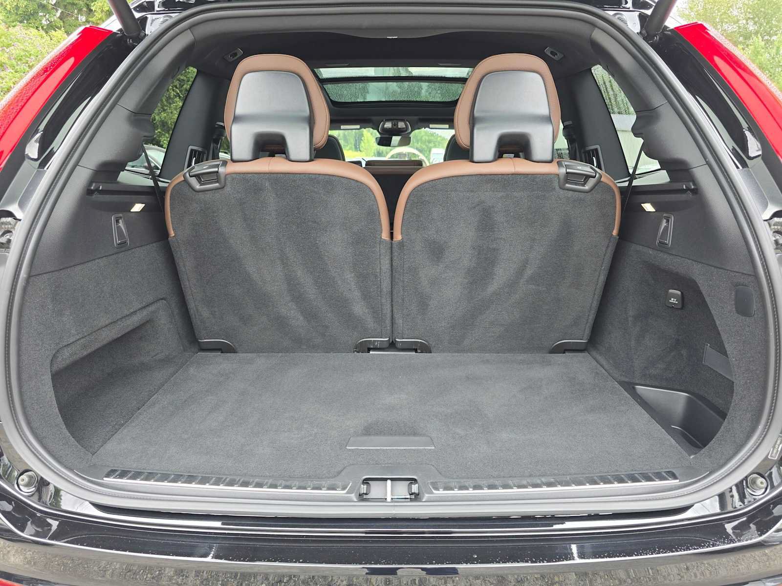 Certified 2023 Volvo XC90 T8 Plus AWD/4WD image 15
