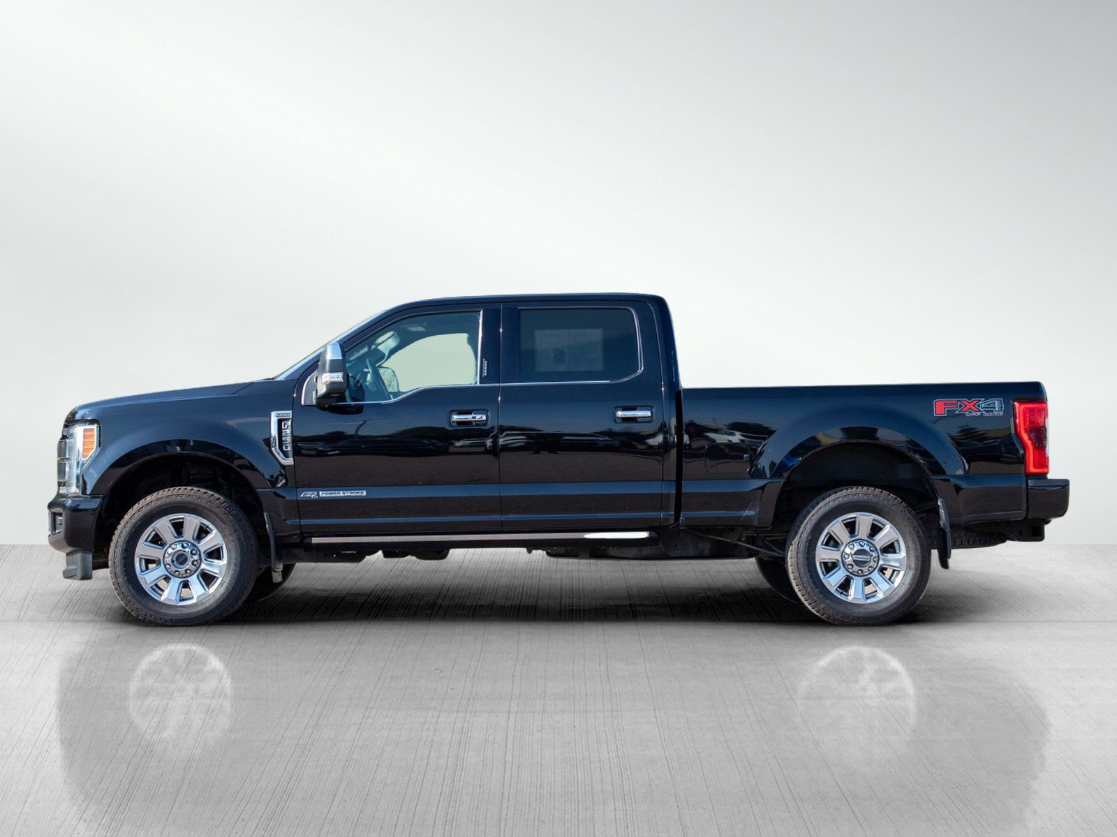Used 2019 Ford F250 Platinum w/ Platinum Ultimate Package image 2