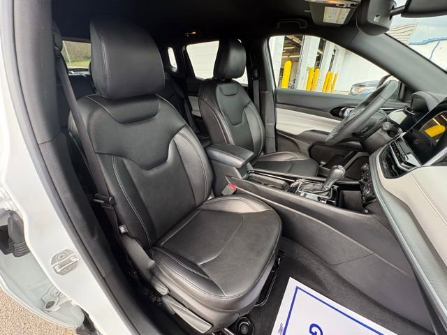 Used 2025 Jeep Compass Limited image 25