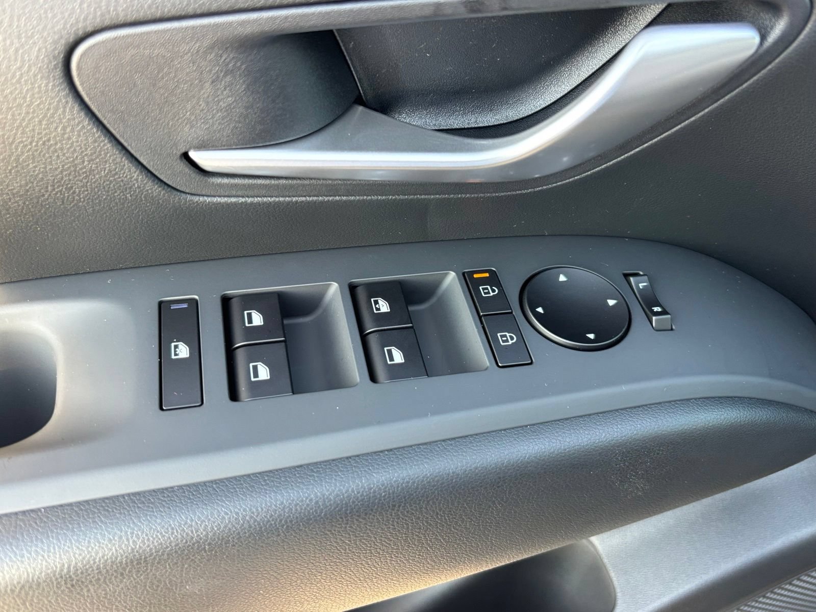 New 2027 Hyundai Santa Cruz SE FWD image 12