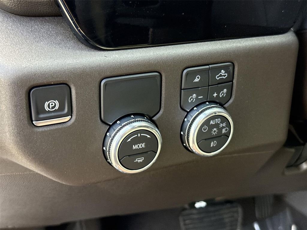 Used 2026 GMC Sierra 1500 SLT image 17