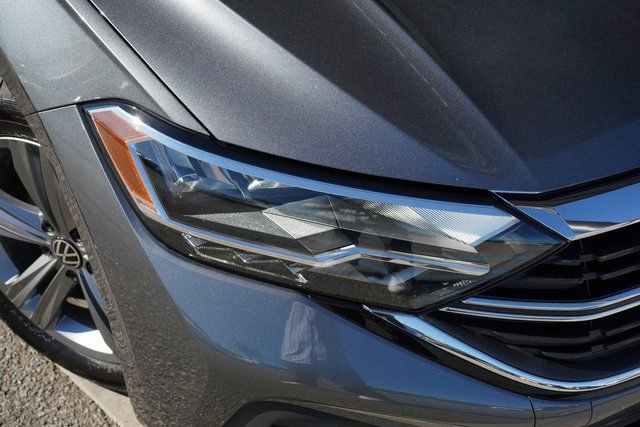 Used 2024 Volkswagen Jetta SE image 12