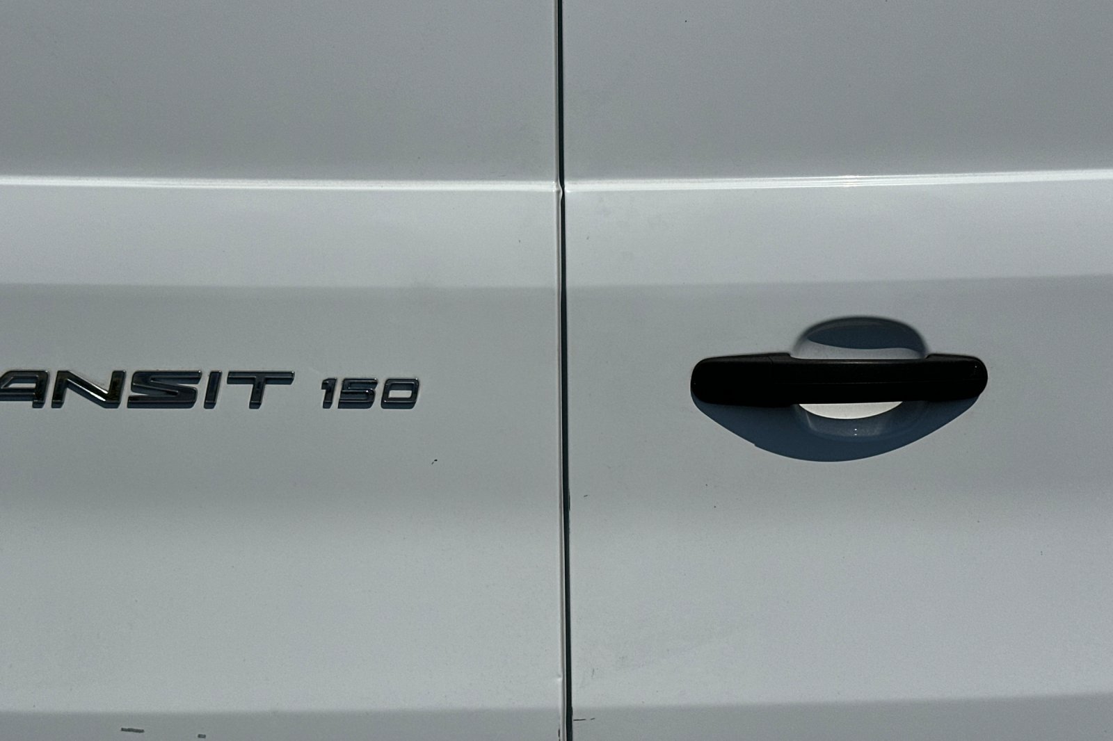 Used 2016 Ford Transit 150 130 Low Roof RWD image 40