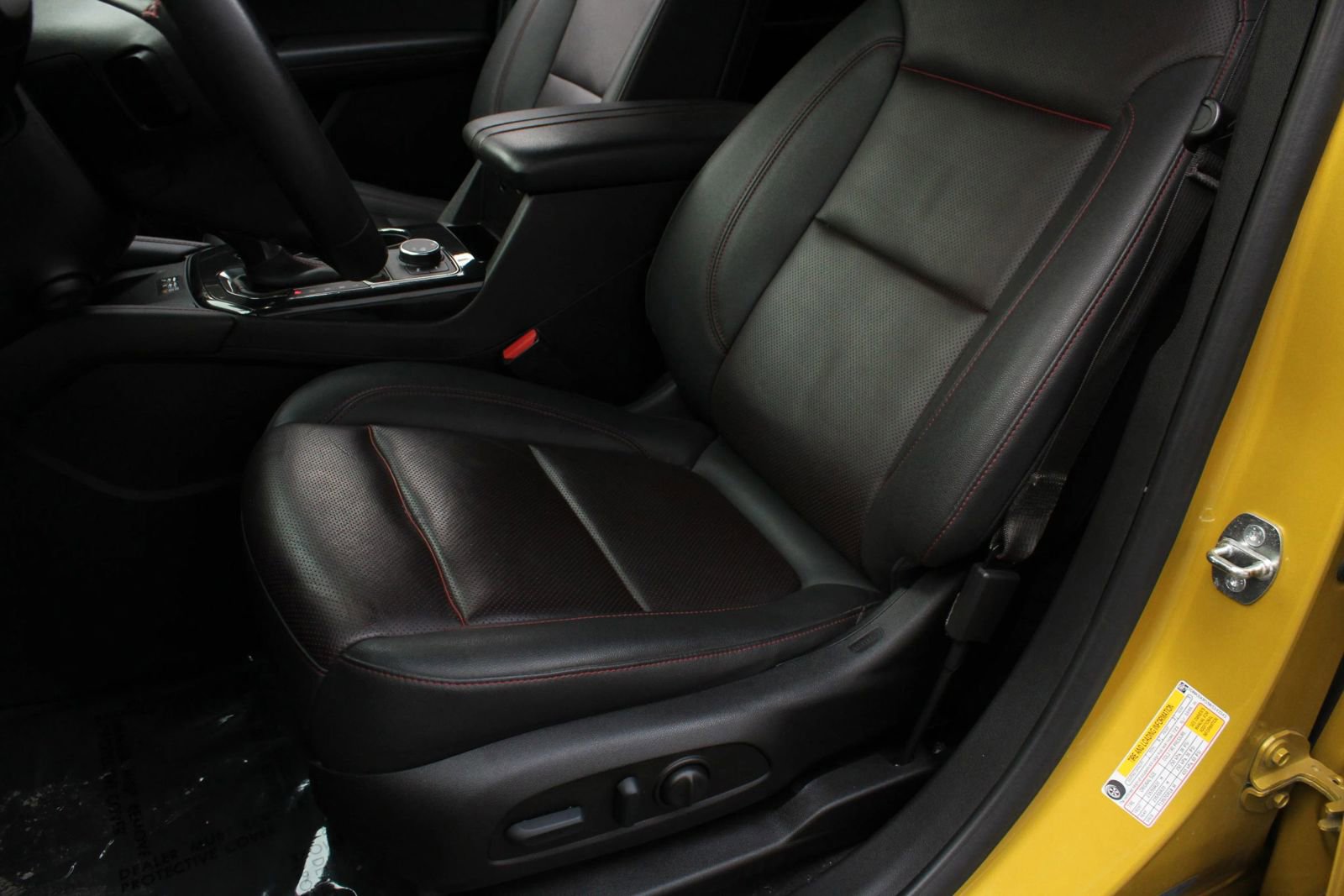 Used 2022 Chevrolet Blazer RS w/ Enhanced Convenience Package AWD/4WD image 17