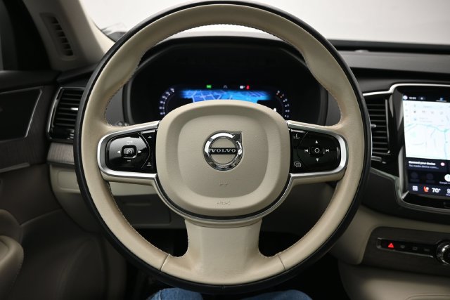 Used 2024 Volvo XC90 B5 Plus w/ Protection Package Premier AWD/4WD image 23