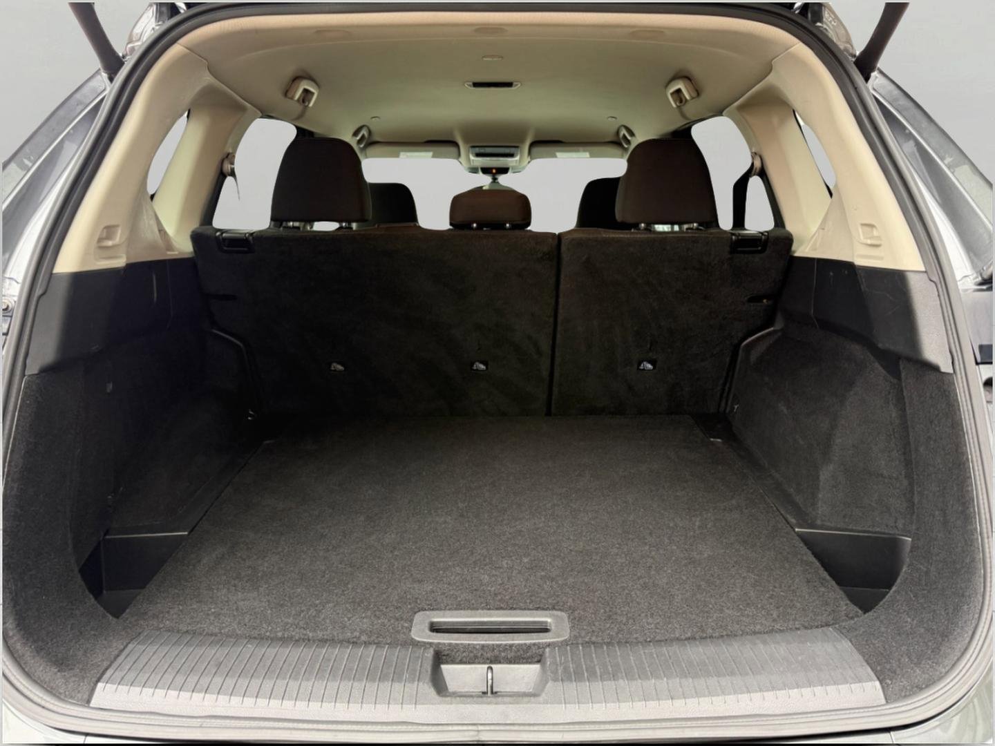 Used 2024 Nissan Rogue SV image 15