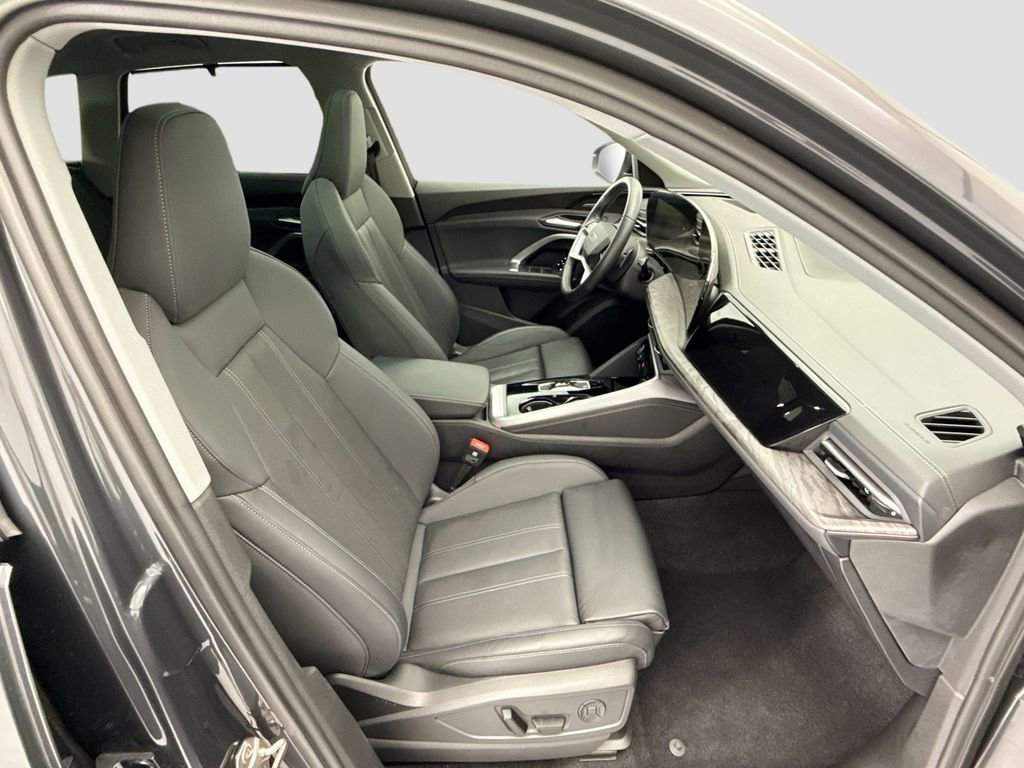 Certified 2025 Audi Q5 Premium Plus w/ Premium Plus image 19