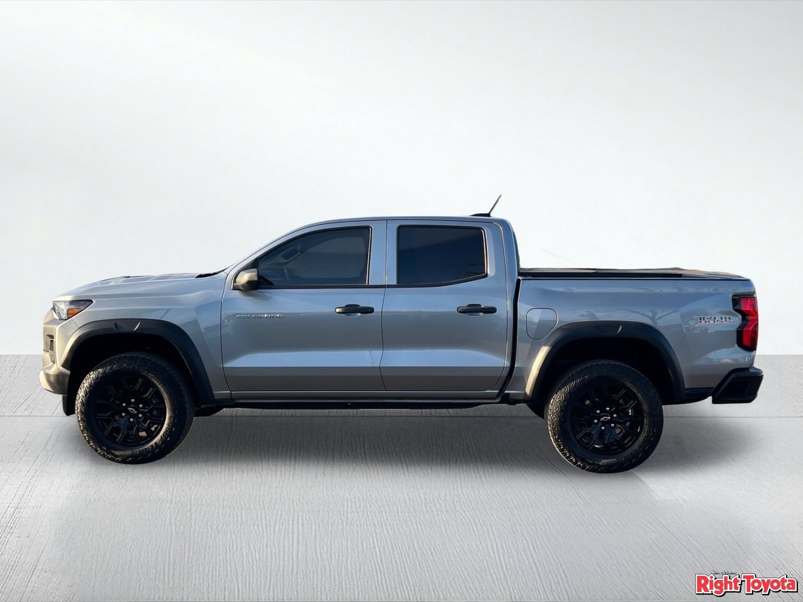 Used 2024 Chevrolet Colorado Trail Boss AWD/4WD image 3