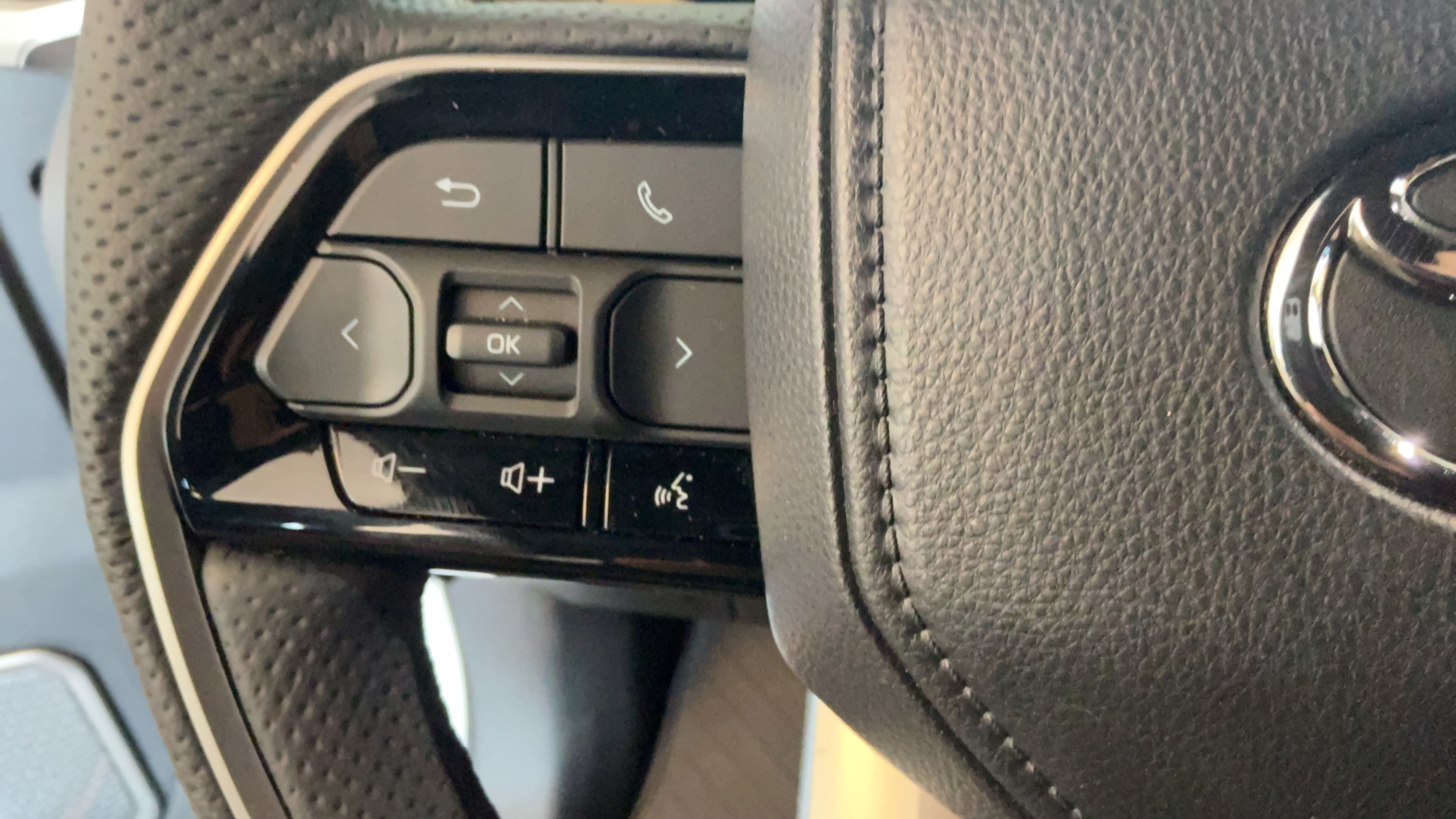 Certified 2026 Toyota Sequoia Capstone AWD/4WD image 15
