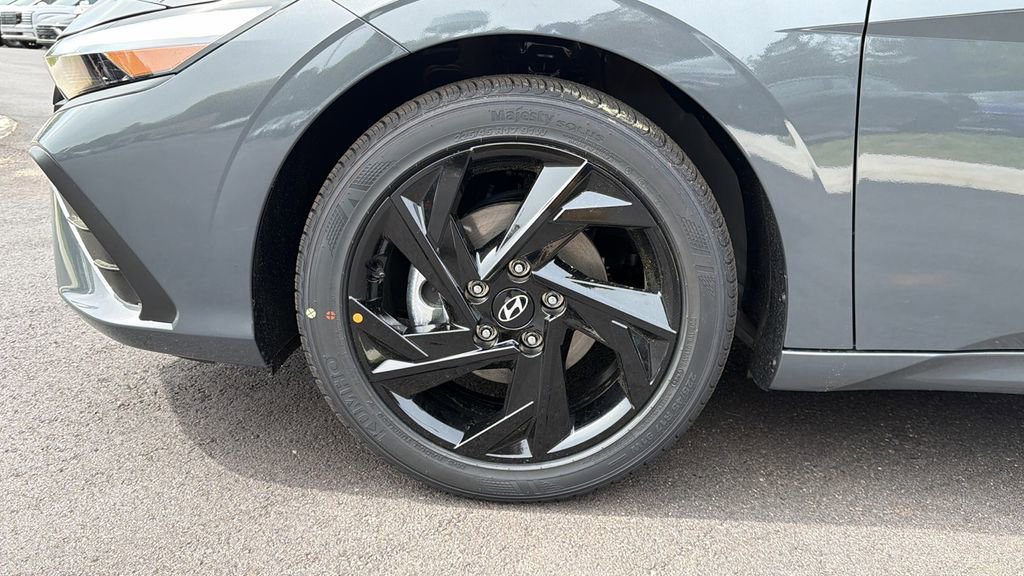 New 2026 Hyundai Elantra Sport image 11