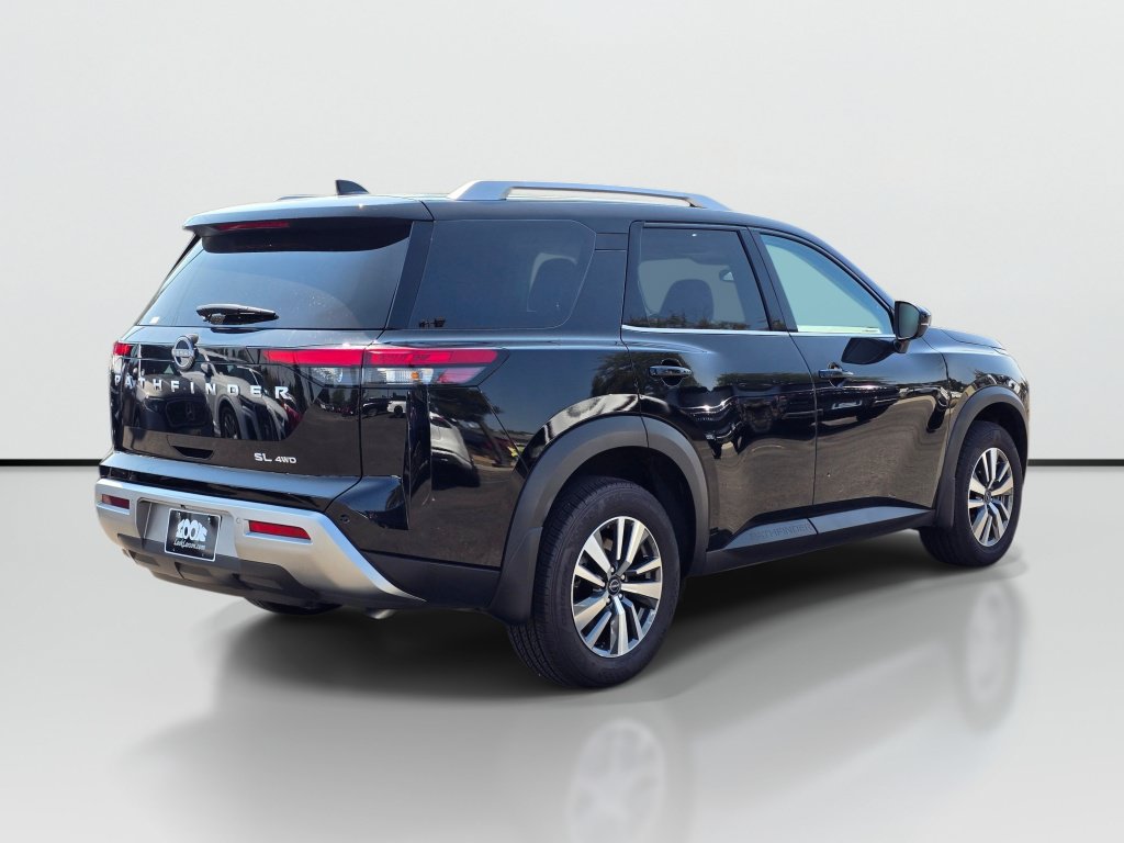Used 2025 Nissan Pathfinder SL AWD/4WD image 5
