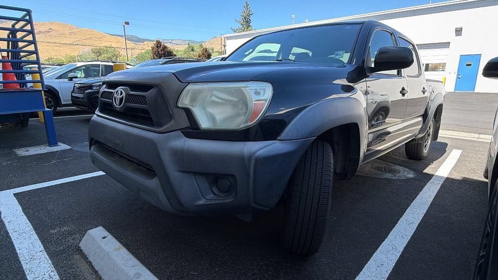Used 2012 Toyota Tacoma 2WD Double Cab w/ Convenience Pkg image 4