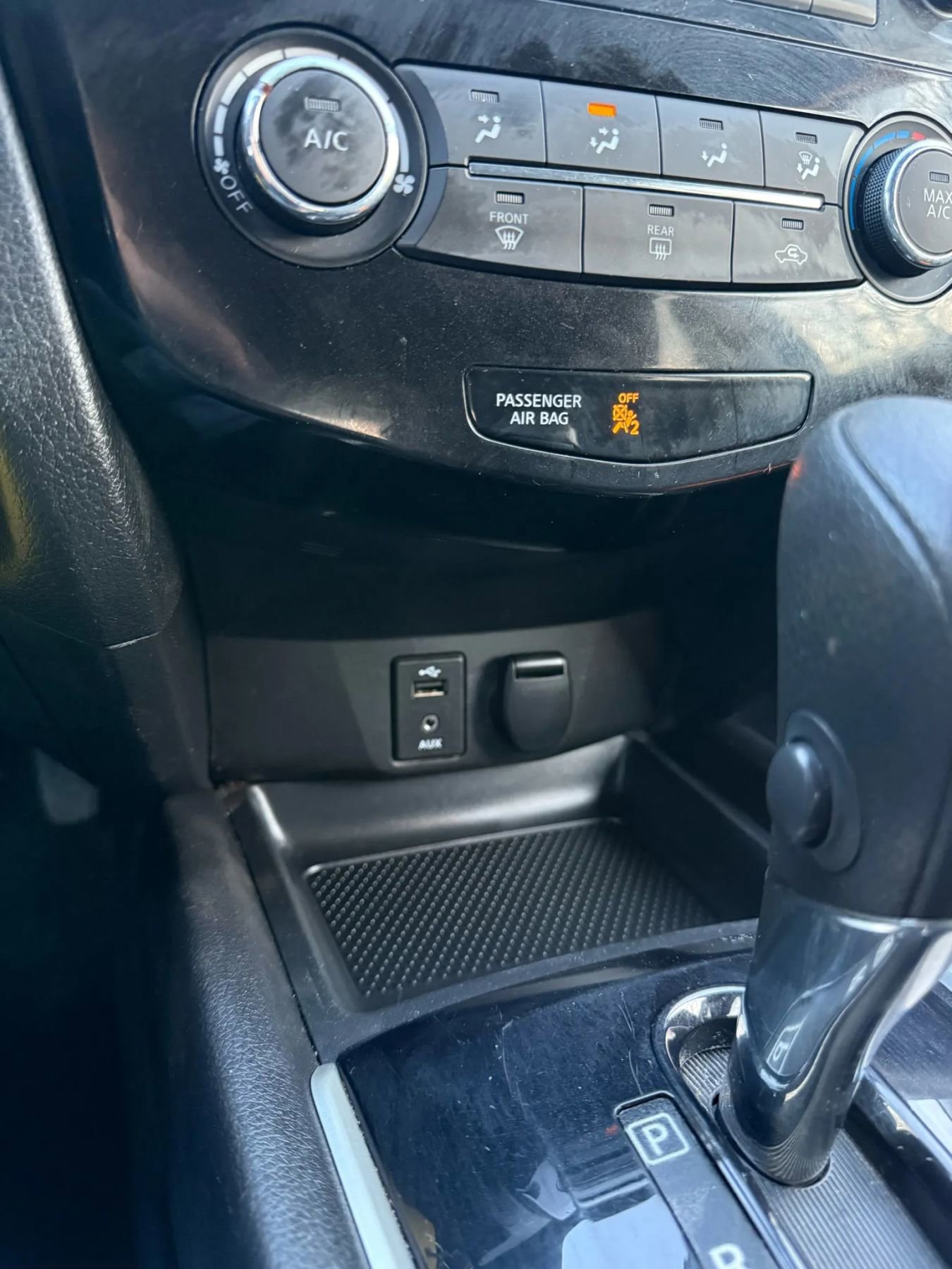 Used 2014 Nissan Rogue S image 33