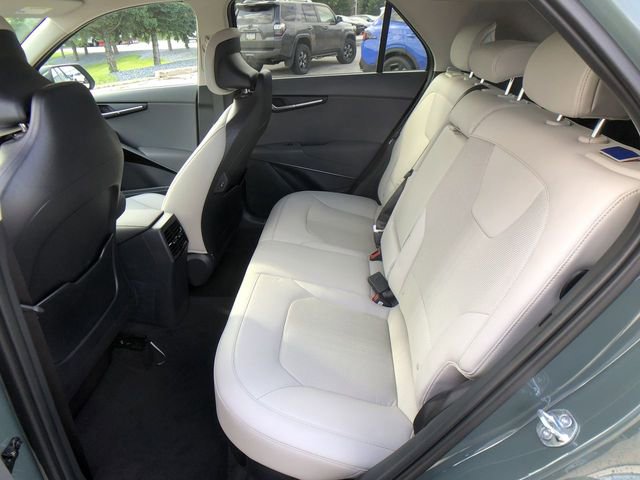 New 2025 Kia Niro EX image 22