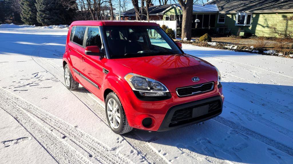 Used 2013 Kia Soul + w/ Audio Pkg image 1