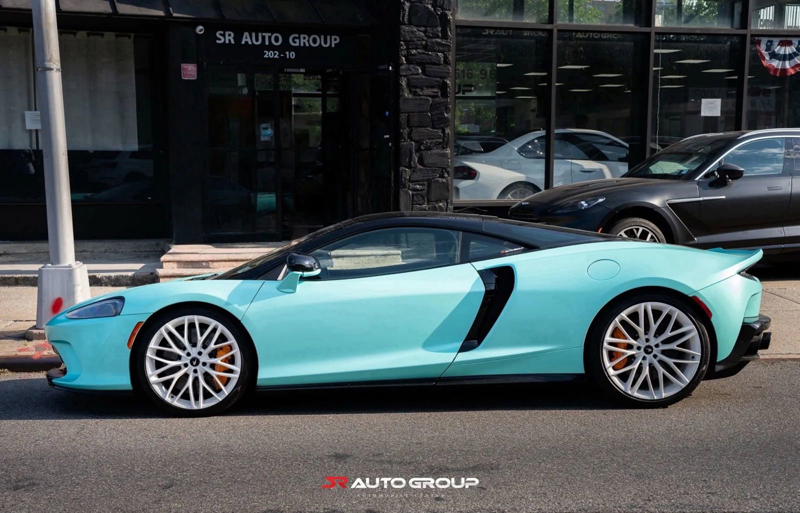 Used 2023 McLaren GT image 4