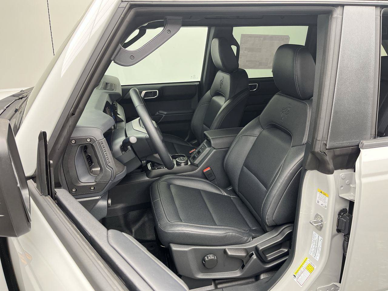 Used 2026 Ford Bronco Badlands AWD/4WD image 8