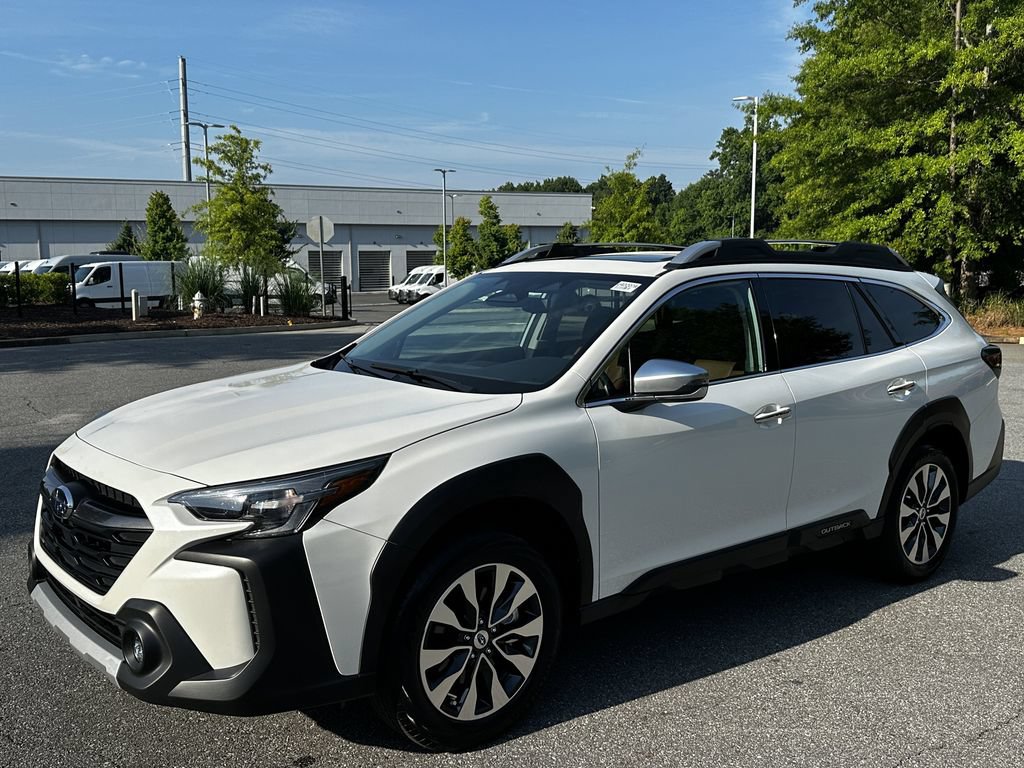 Used 2024 Subaru Outback Touring AWD/4WD image 4