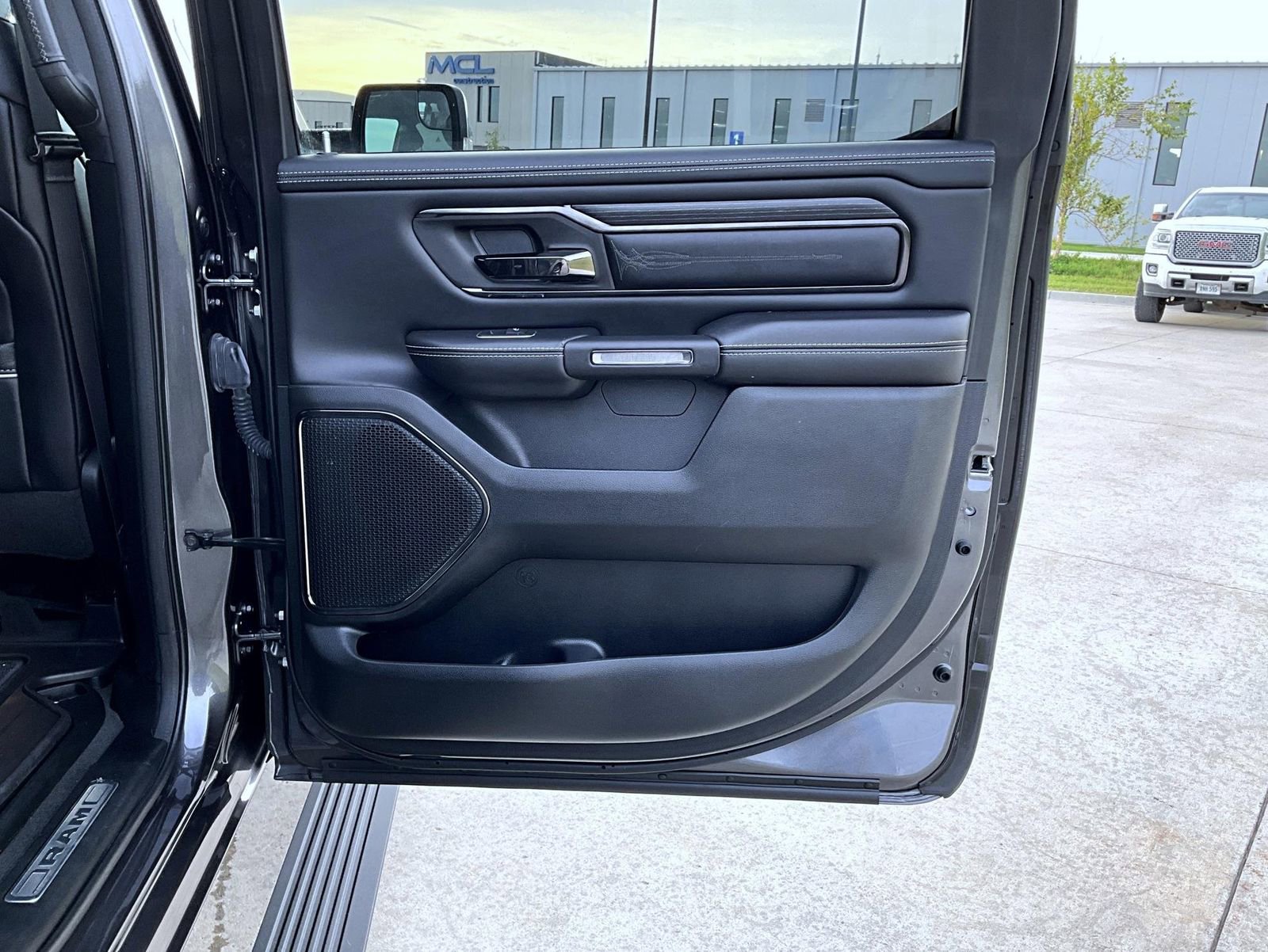 Used 2022 RAM 1500 Limited w/ Body Color Bumper Group image 21