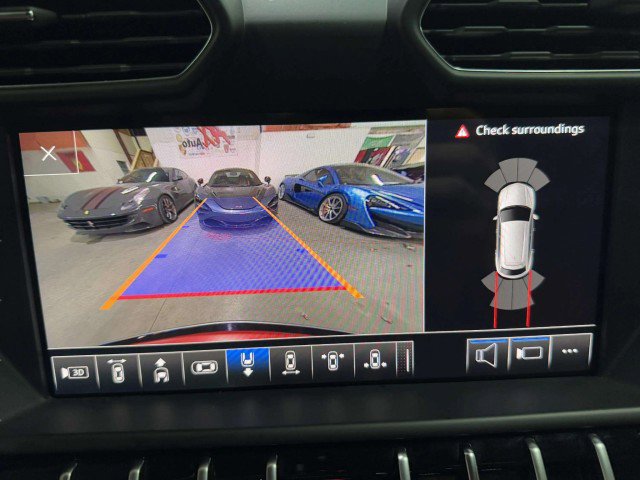 Used 2019 Lamborghini Urus image 45