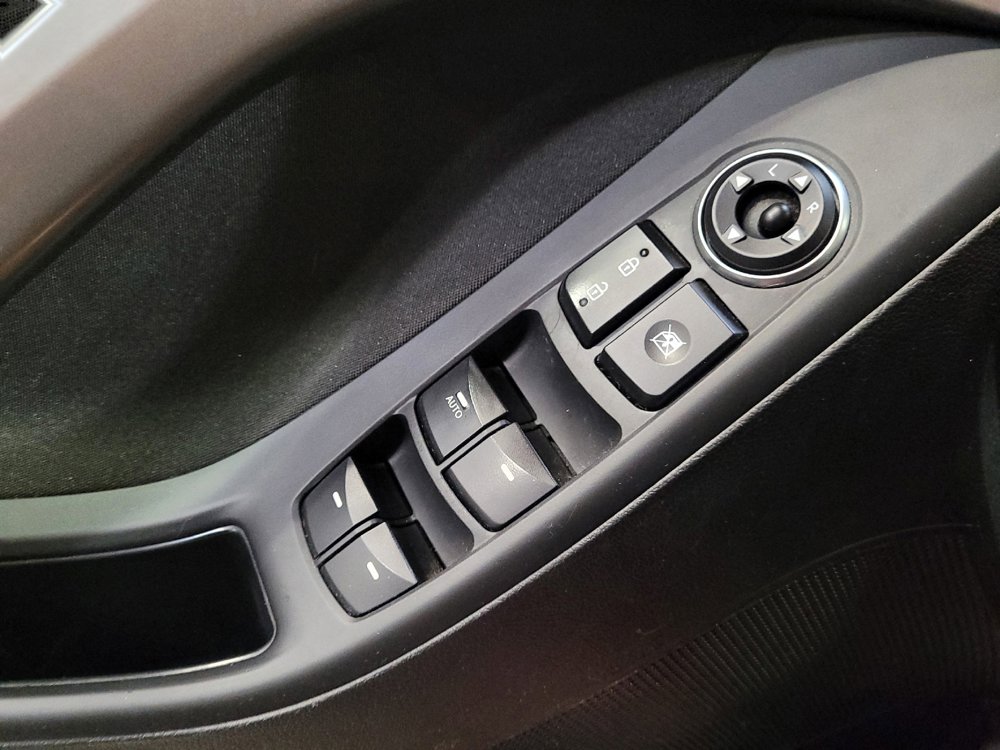 Used 2016 Hyundai Elantra Value Edition FWD image 27