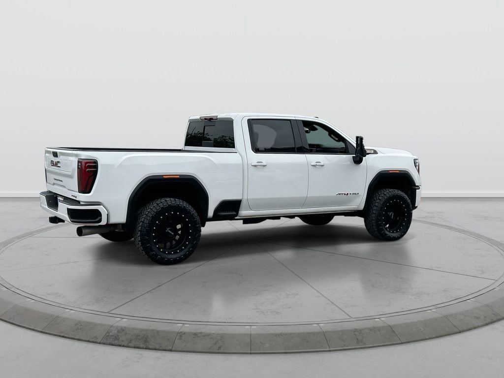 Used 2024 GMC Sierra 2500 AT4 w/ Technology Package AWD/4WD image 8