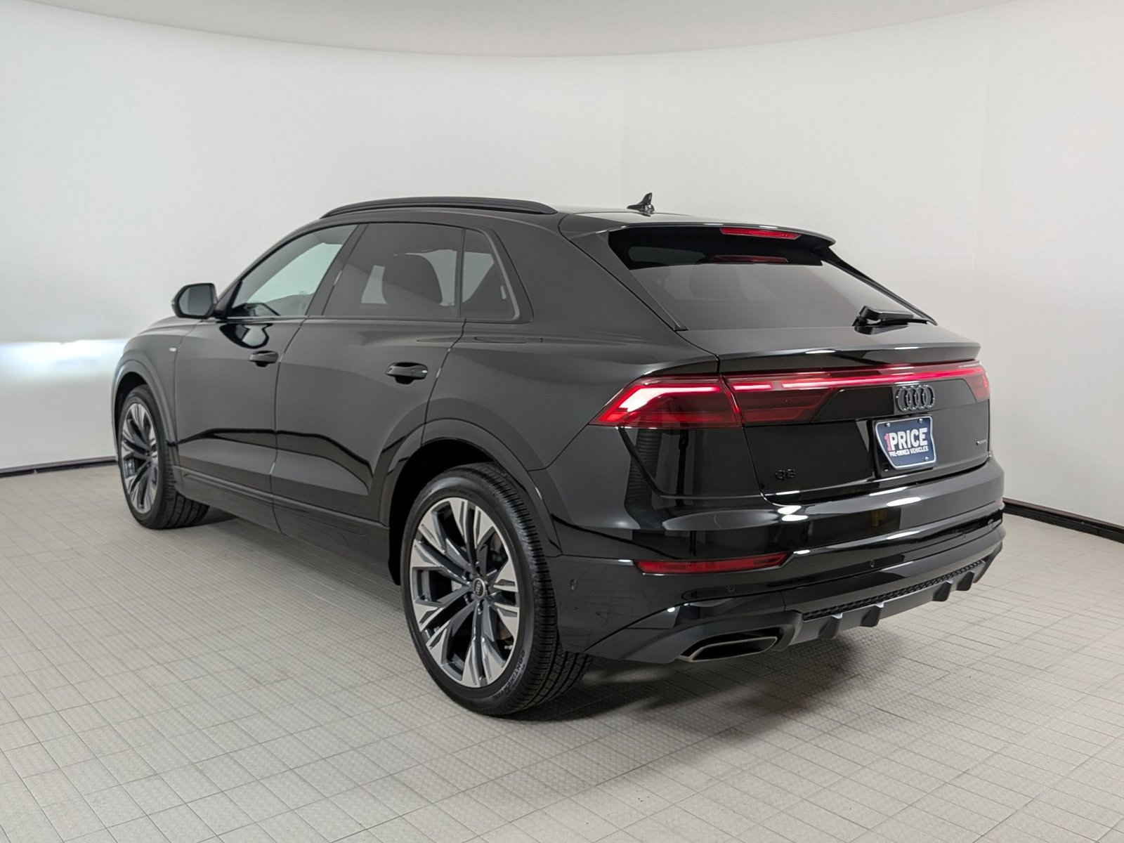 Used 2026 Audi Q8 Premium Plus AWD/4WD image 3